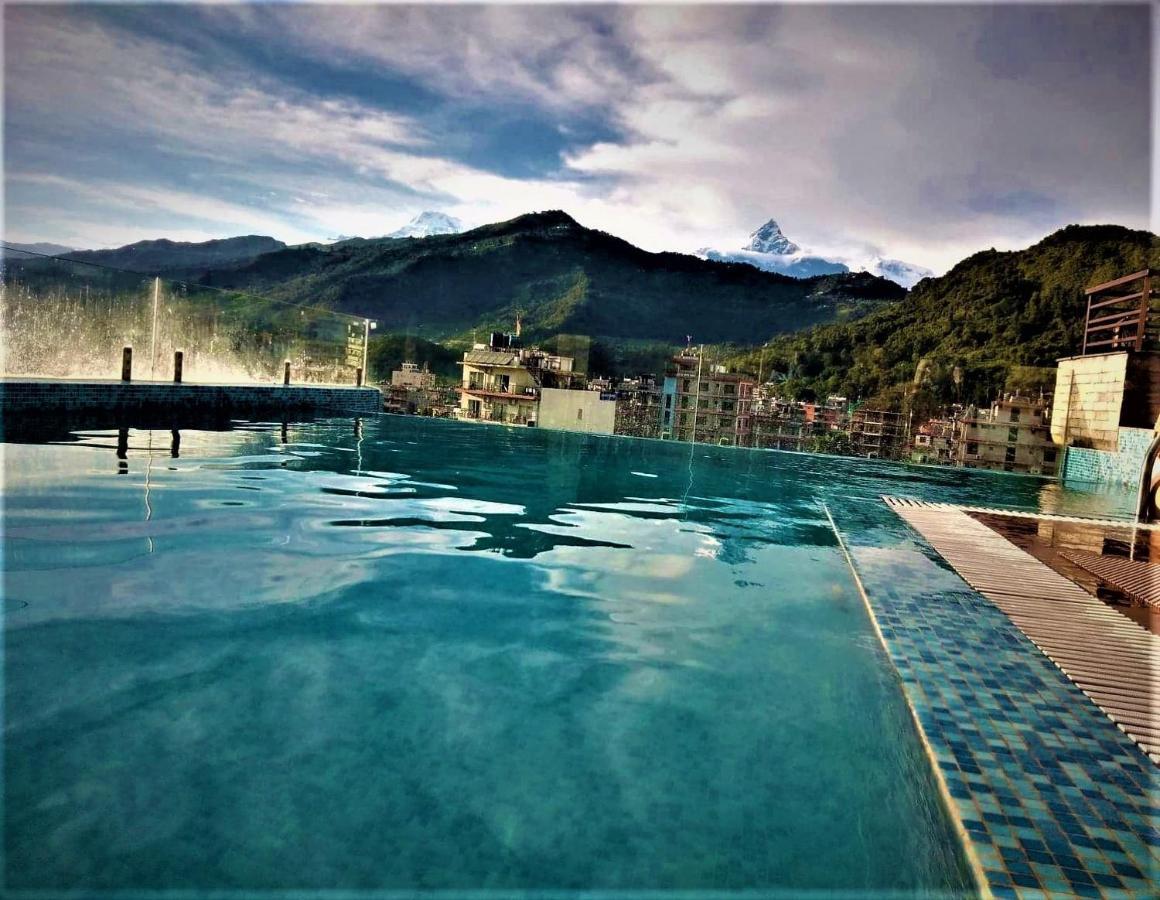 Hotel Mala Pokhara Extérieur photo