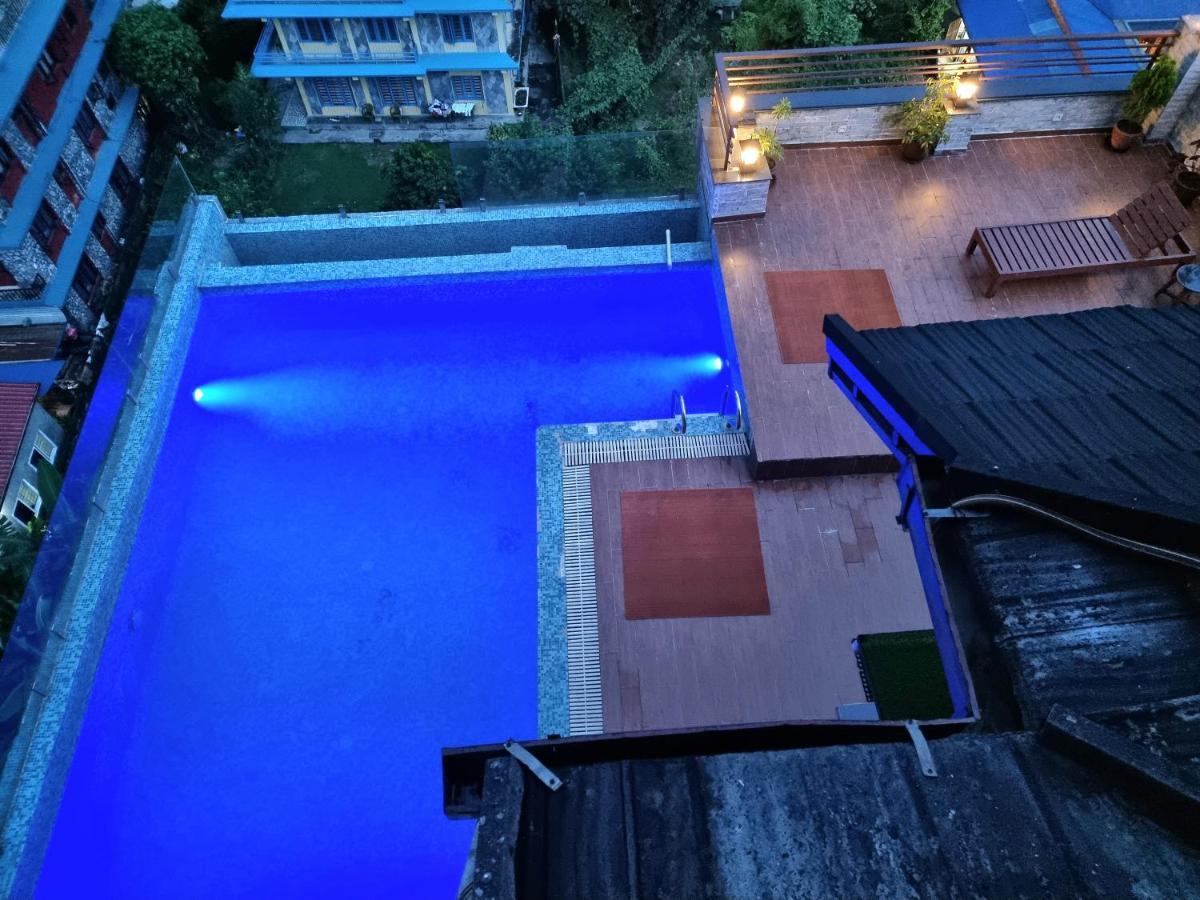 Hotel Mala Pokhara Extérieur photo