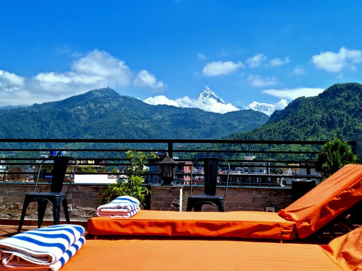 Hotel Mala Pokhara Extérieur photo