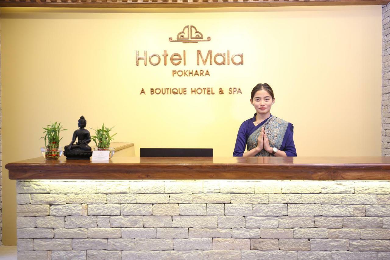Hotel Mala Pokhara Extérieur photo