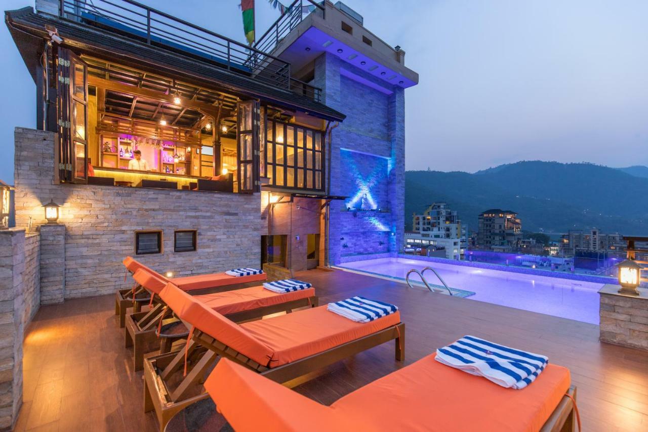 Hotel Mala Pokhara Extérieur photo