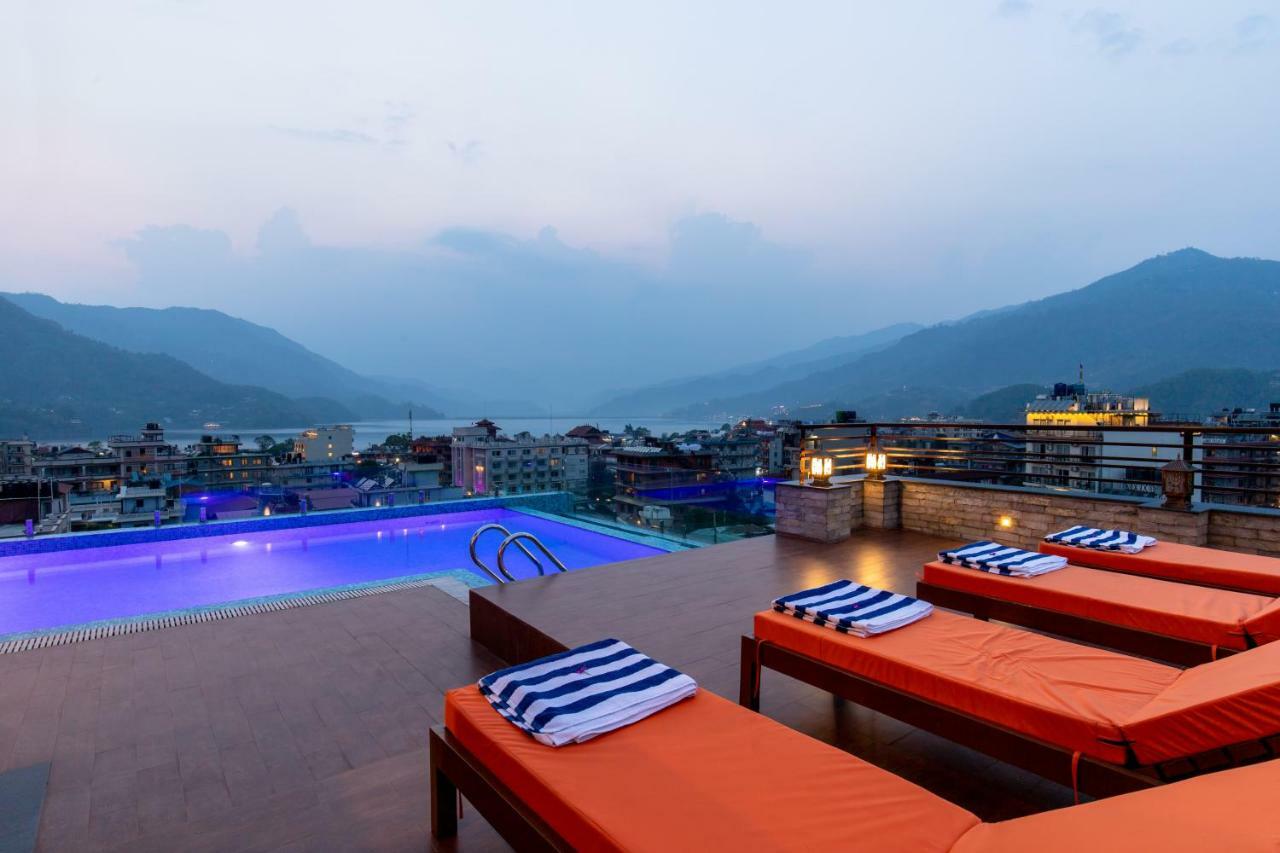 Hotel Mala Pokhara Extérieur photo