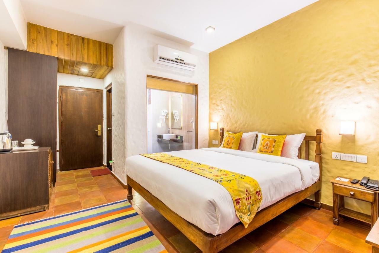 Hotel Mala Pokhara Extérieur photo