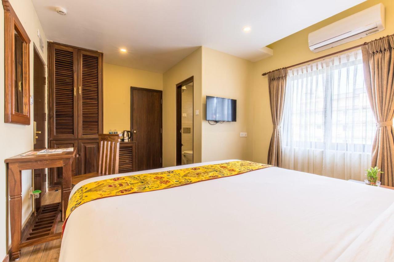 Hotel Mala Pokhara Extérieur photo